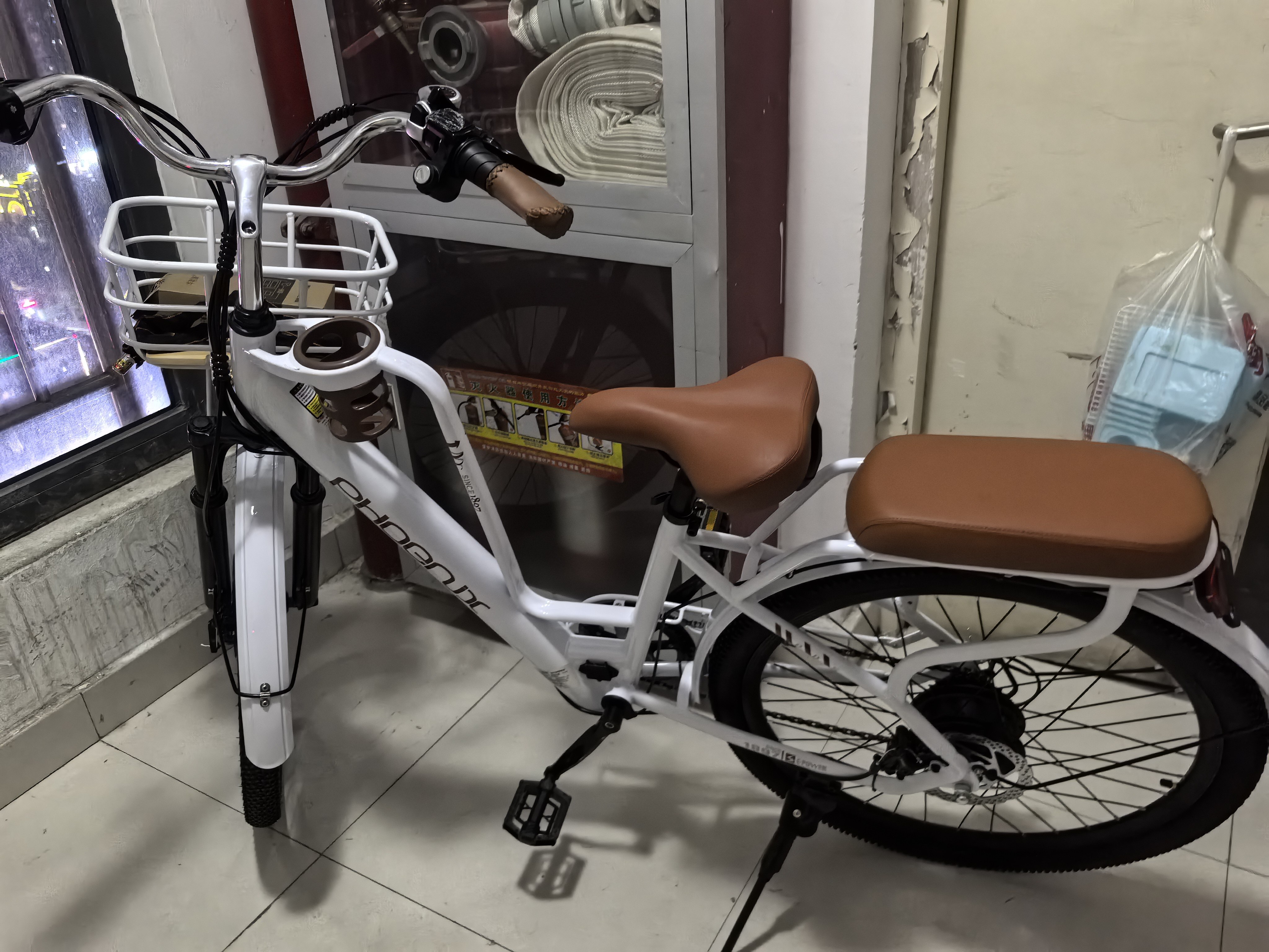 Городской электровелосипед Phoenix Mocha в стиле ретро | 7 скоростей Shimano, дисковые тормоза | Женский велосипед для города с литиевой батареей photo review