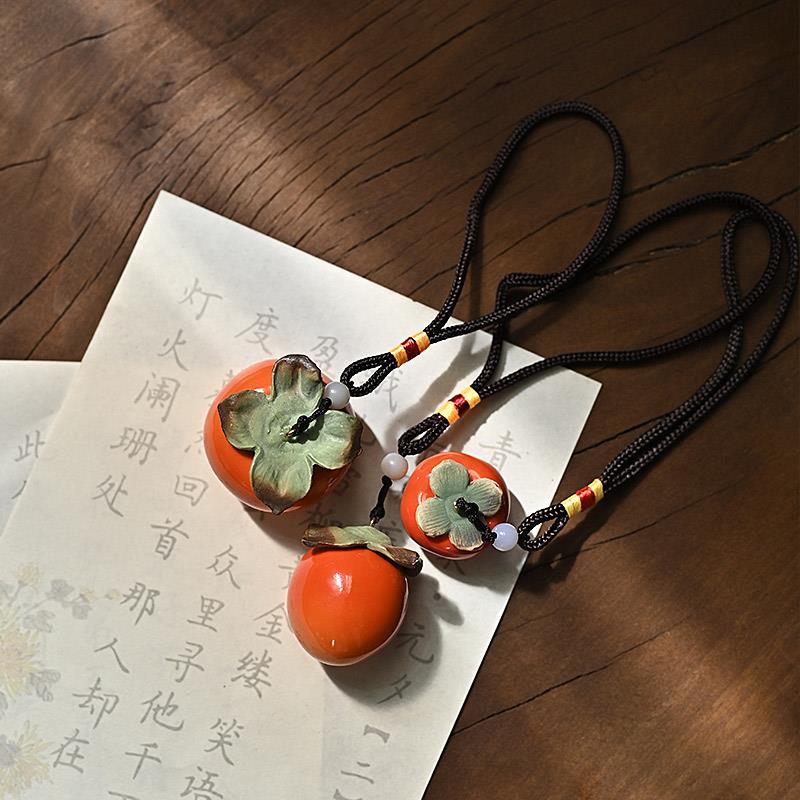 景德镇高温烧制仿真可爱小柿子小草莓陶瓷车挂包挂手工编织小挂件