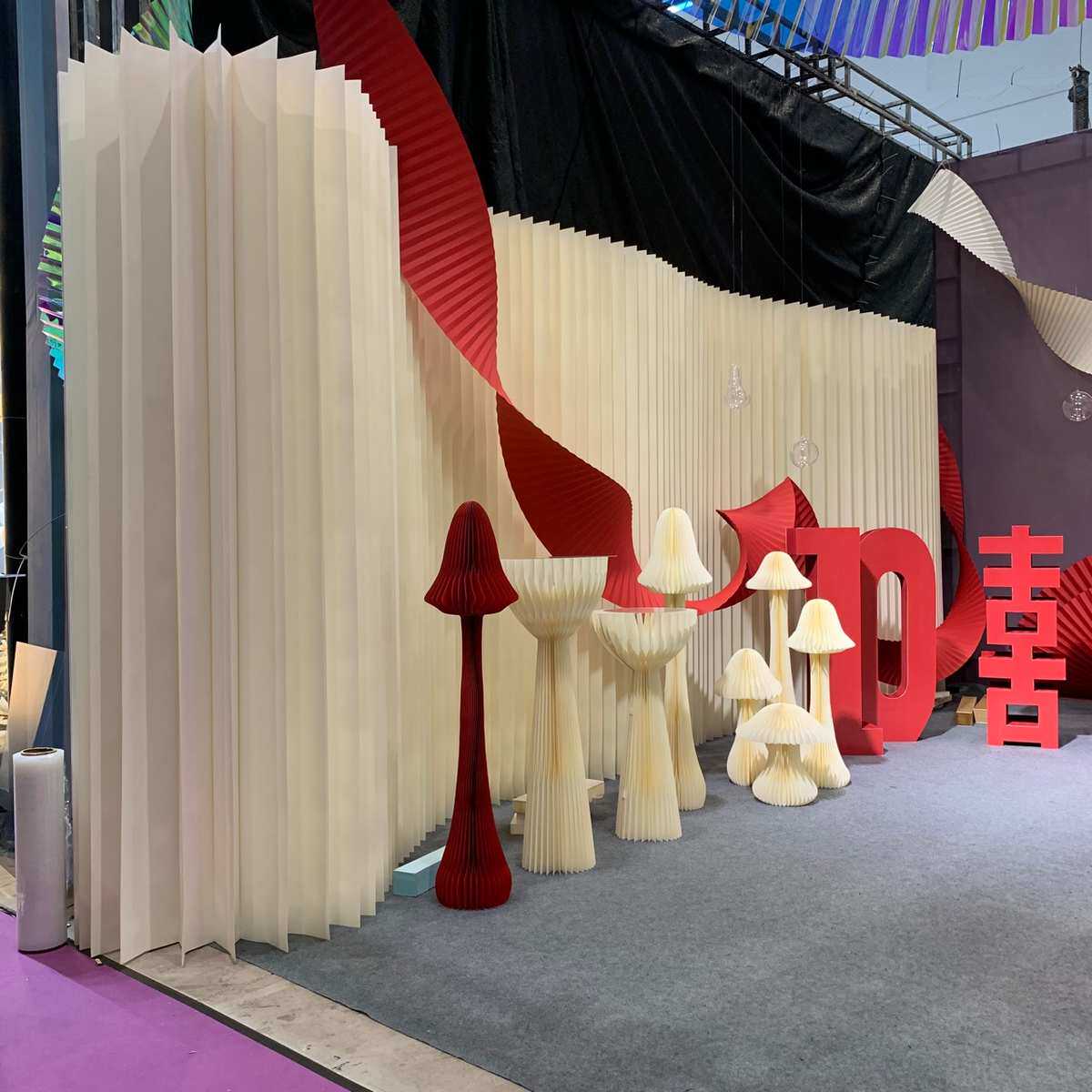 极墙纸奢风服装店屏风造型轻隔断简约纸质直播间折叠空间背景拉伸