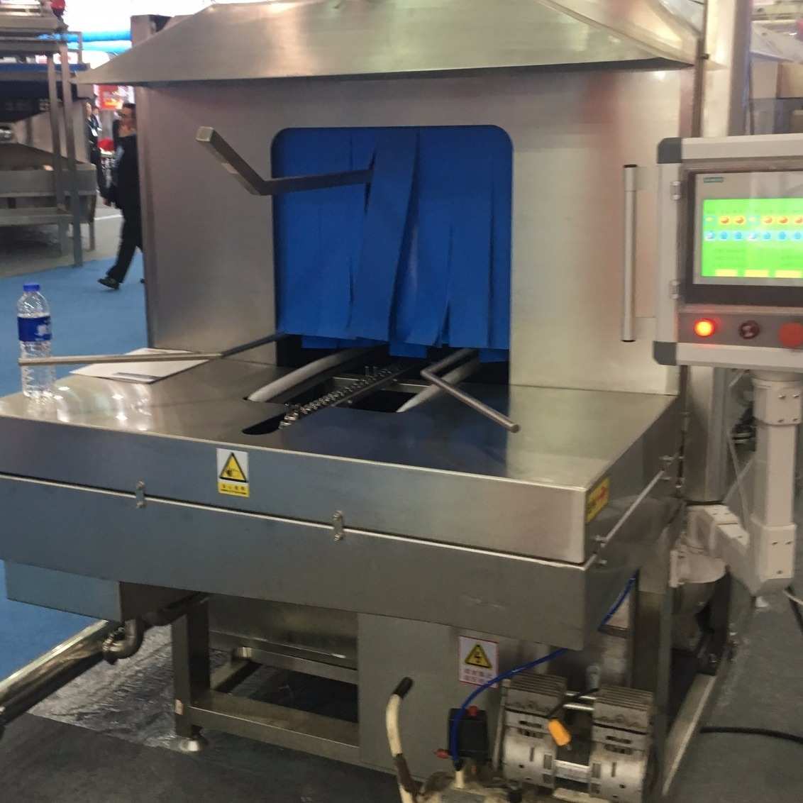 喷淋式自动洗筐机 高压喷淋去油污塑料周转筐清洗机 鸡蛋筐清洗机