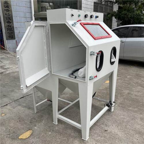 箱式喷砂机9060侧开门喷砂机鑫诚厂家现货供应