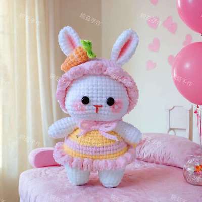 手工编织糖豆兔钩针毛线玩偶成品可爱兔子挂件钥匙扣送女友礼物