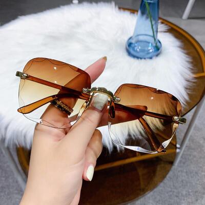Classic Vintage Square Sunglasses Woman Gradient Mirror Fram