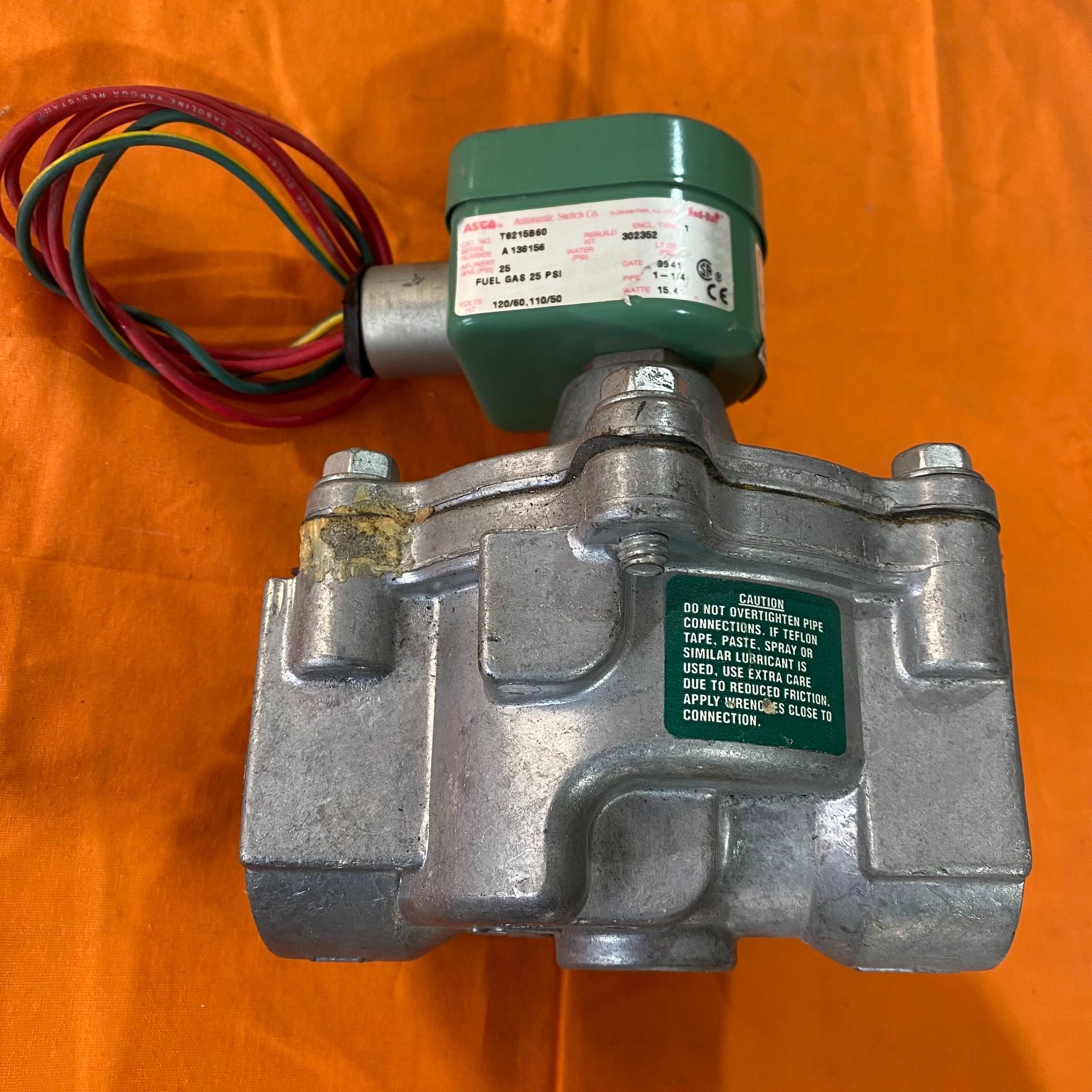 美国ASCO电磁阀8215B60，适合用于燃气，带25PSI