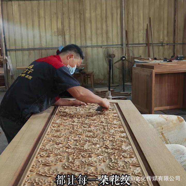 庆和居金橡馆高端木门黑胡桃缅甸柚木原木门精雕原木大门原木家具