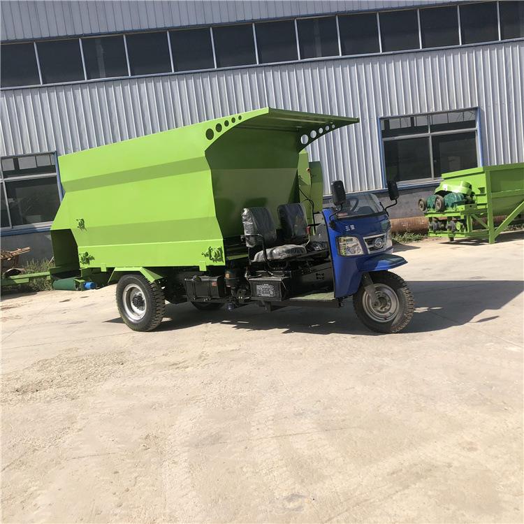 养牛搅拌撒料车体机柴三轮全自动喂PAZ牛一养殖场电动上车料撒油