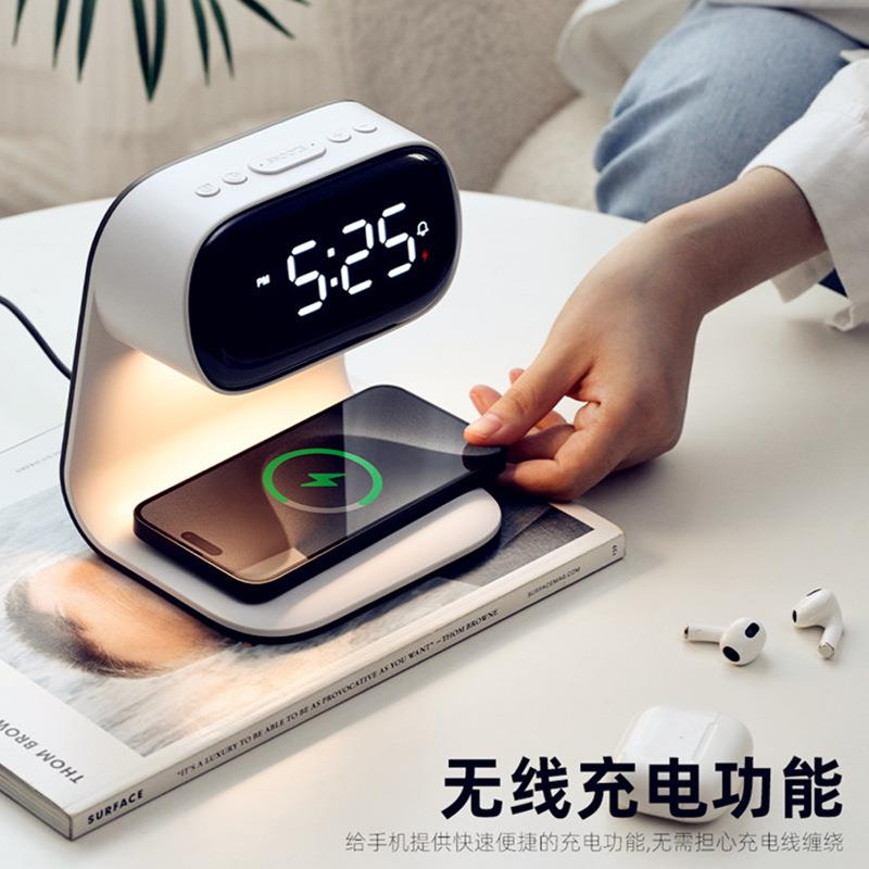 创意多功能氛围灯闹钟无线充三合一家用LED床头小夜灯充电器