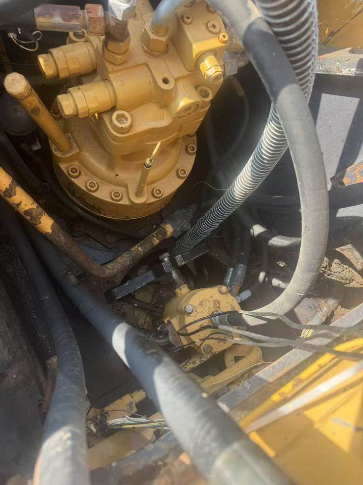 1月8日东莞三一牌215挖掘机一台网络拍卖公告