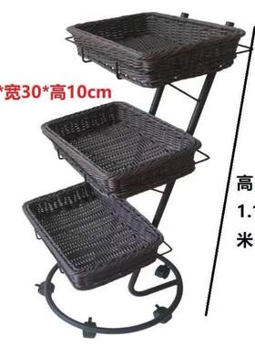 超市促销台水果货架小型置物架三层移动收纳篮子藤编展示筐带轮子