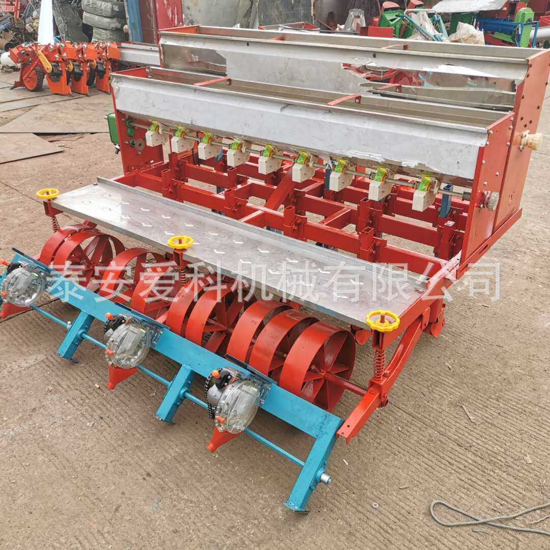 小麦多行播种机谷子高粱蔬菜旱稻播种机可施肥式种植机泰安现货