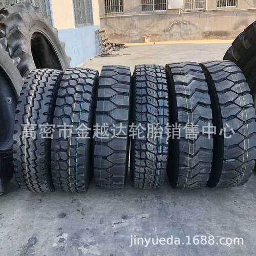 轮胎900 825 1000 1100 1200R20R16 11 12 13R22.5全钢丝轮胎