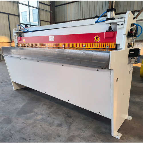 供货板机床钣精密厂家裁剪裁剪金属精密板机精密通用板机