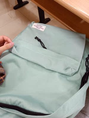 大家使用反馈Forever cultivate双肩背包怎么样，初步体验效果好不好呀？