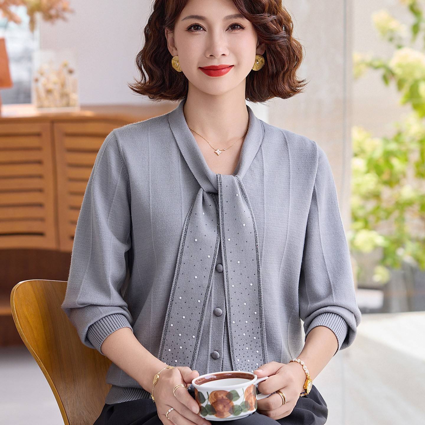 秋季时尚妈妈装飘带针织衫女套头秋冬新款上衣百搭中老年打底套装