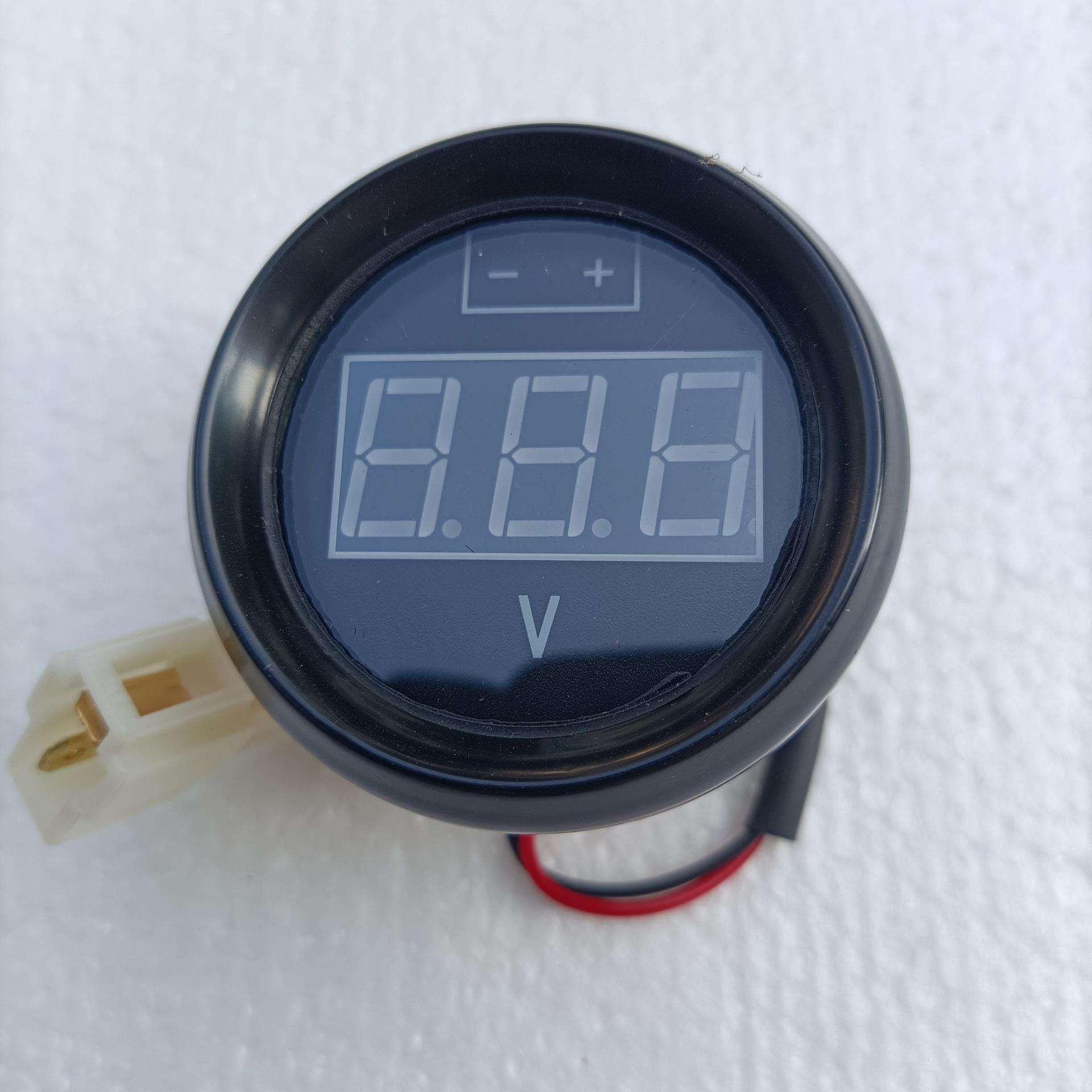 数显电压表55mm圆形表头数字显示电瓶电压车载2线改装车12v24v