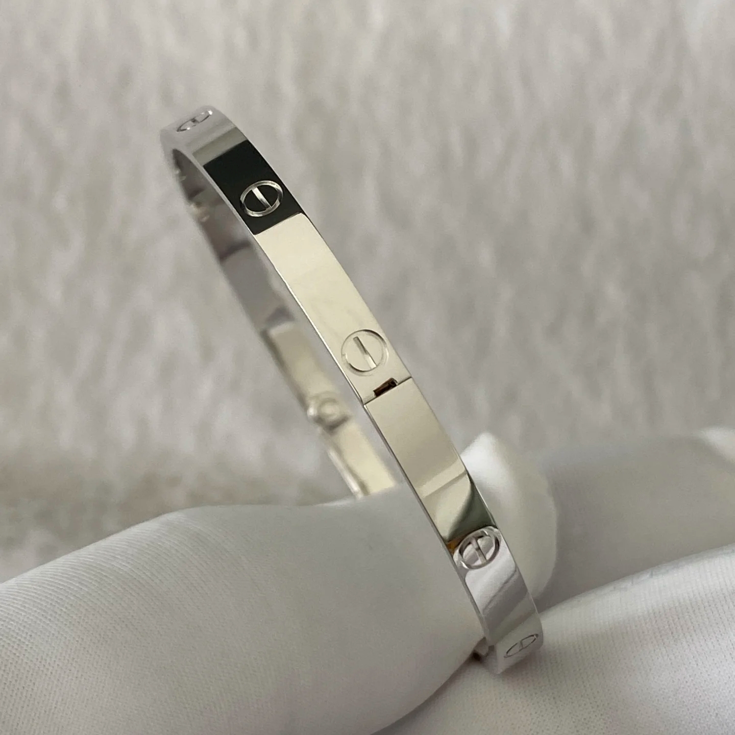 公价41400】99新卡地亚LOVE经典款白金手镯窄版无钻B6079217正品