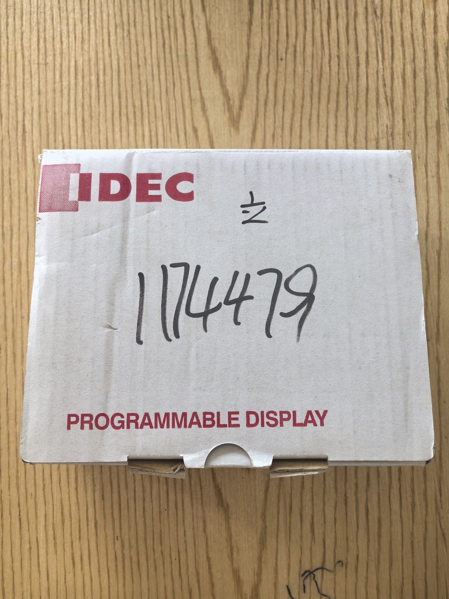 和泉IDEC触摸屏HG2G-5TT22TF-S，全新原装正品