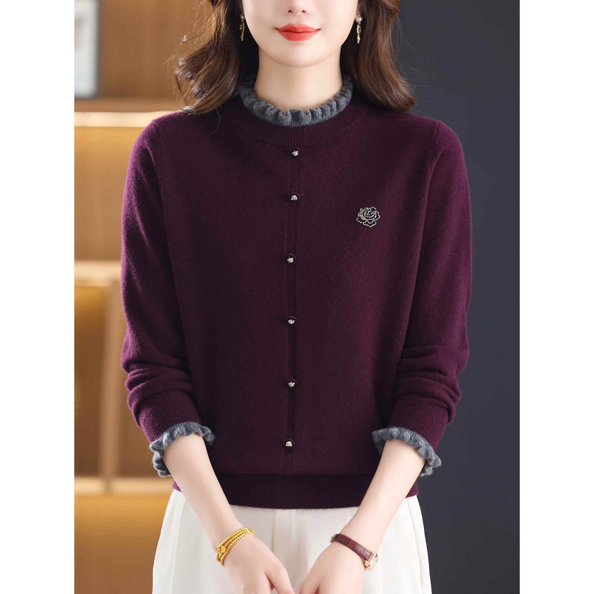 覆古木耳边立领羊毛针织衫女2025秋装新款酒红显瘦钉珠毛衣打底衫