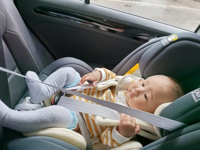 Pouch儿童安全座椅怎么样用后一周说说体验真实感受