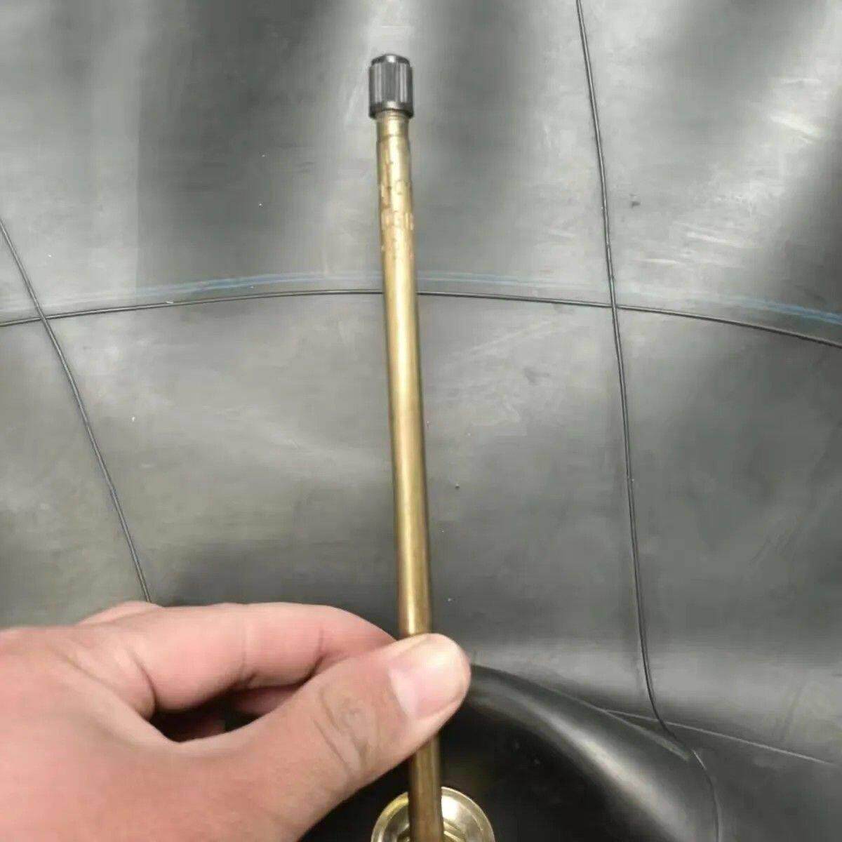 加厚1600-25内胎丁基胶1600R25矿山车工程车装载机大型车轮胎内胎