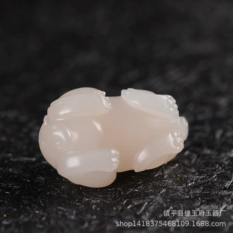 貔貅皮挂件吊藕粉玉石料立体玉器玉休雕刻阿富汗色玉山坠子