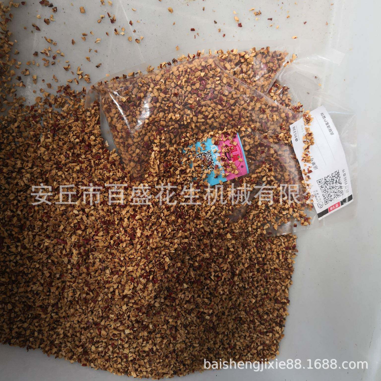 长期供应红枣破碎机大枣干切碎颗粒机器干果打碎设备