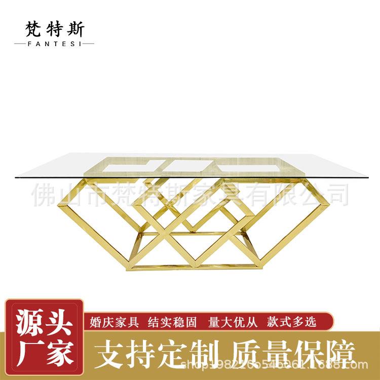 现代典雅风格的金质婚庆餐桌椅采用不锈钢材质为酒店家庭餐厅家具图片