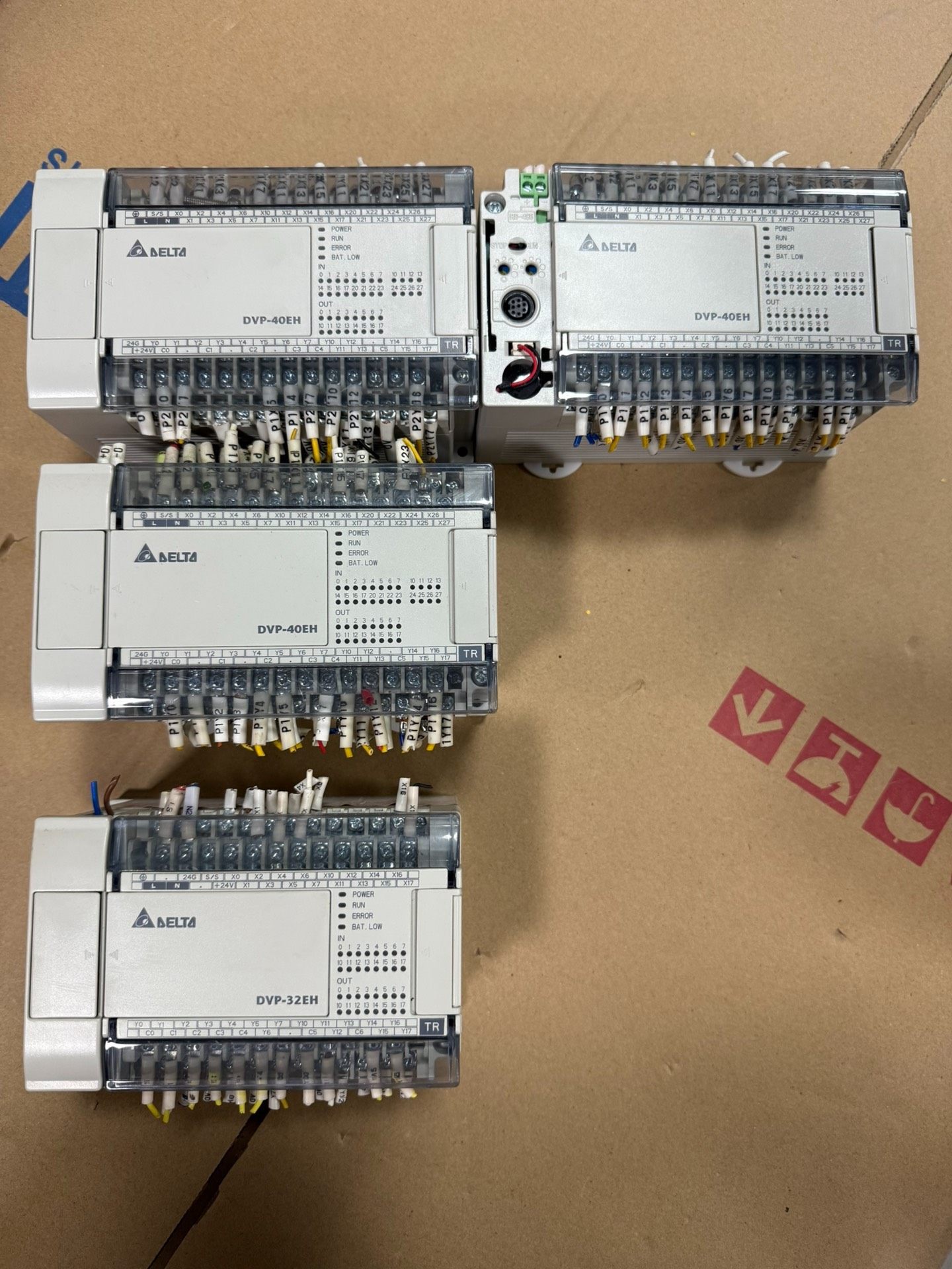 台达PLC型号DVP32EH00T3，280一个，DVP40