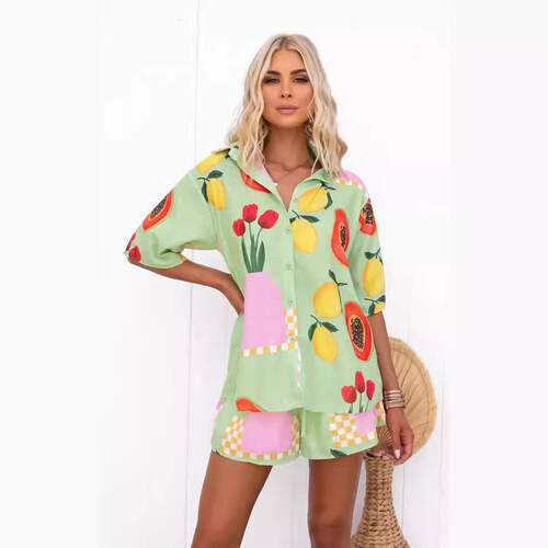 Flip collar printed shirt, short sleeved shorts shirt, two