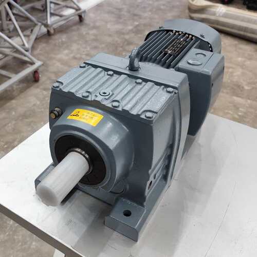四大系列减速电机GR67-84.80-1.5KW斜齿轮硬齿面减速机