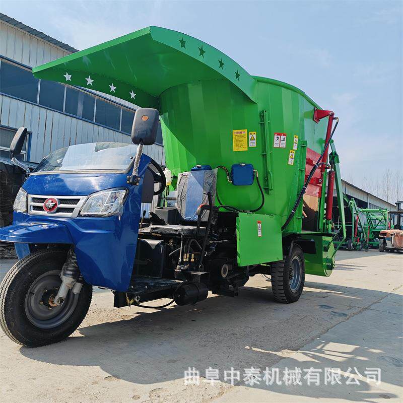 粉碎秸秆草捆搅草机五方饲草料揉搓混合机养殖用青贮草料抛料车