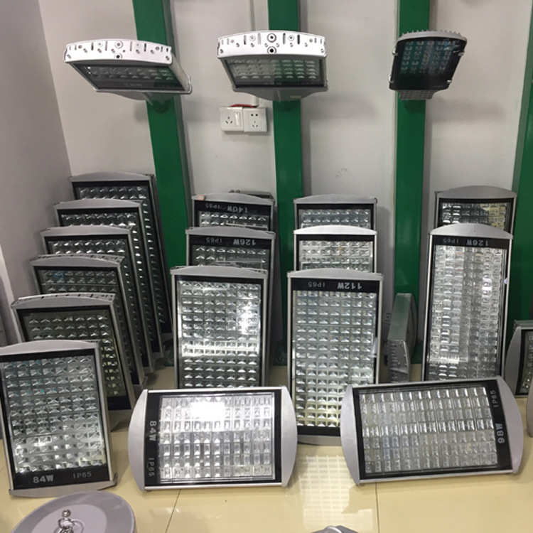 LED平板路灯隧道灯56W70W84W112W 98W126W防水户外平面型材路灯头