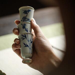 束刻 复古青瓷青花手绘松竹梅高足且行茶杯功夫茶具品茗杯