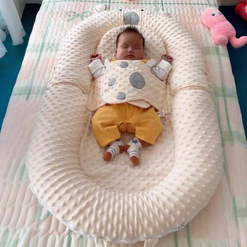 床中床新生婴防儿防压惊跳睡床吐奶可移动宝宝斜坡睡窝安抚睡防垫