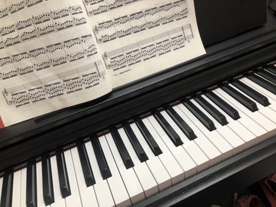 雅马哈电钢琴ydp143b究竟质量怎么样？要将近六千值这个价吗？