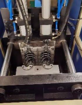 3L一出二小容量吹瓶机、一出二半自动吹瓶机、PET半自动机