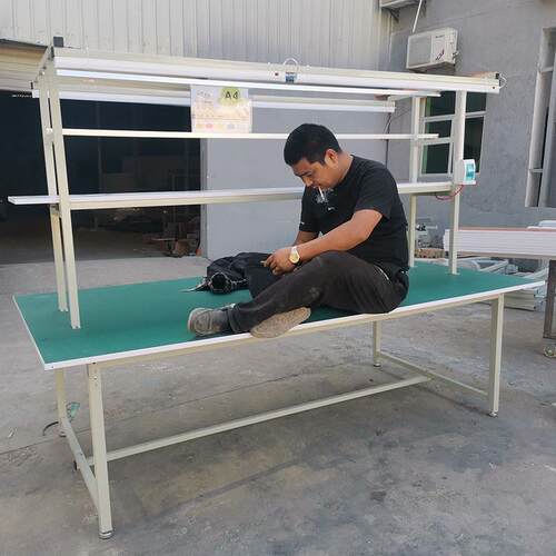 工厂直销防静电桌子工作桌电子厂操作台带LED灯双面防静电工作台