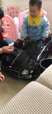 四轮遥控玩具车可坐小孩摇摆电动车怎么样？（已有万人评价）质量见真章