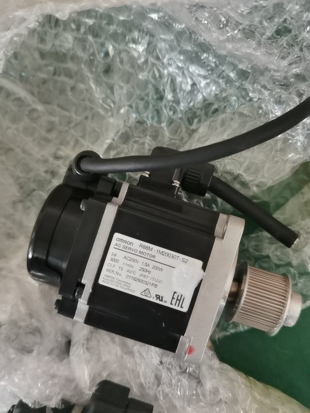 欧姆龙 r88m-1m20030t-s2 2个 实物拍摄实价