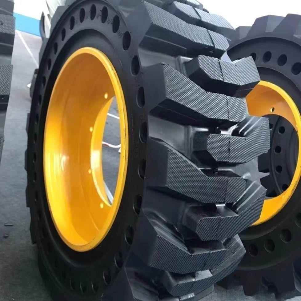 铲车装载机 825 1200 20.5/70-16 16/70-20全实心半实心钢丝轮胎