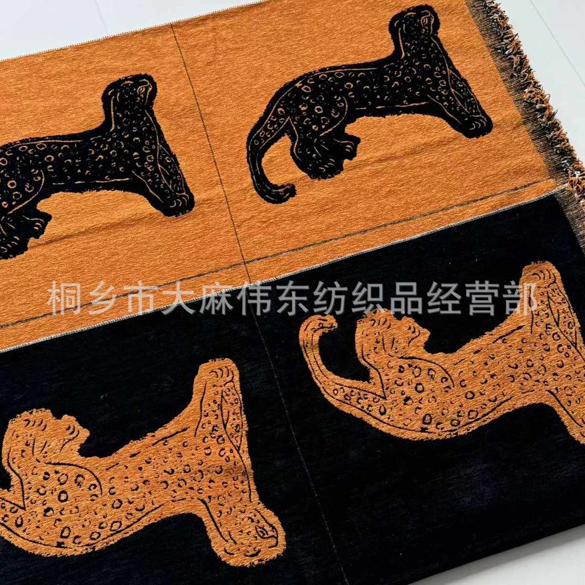 加厚高克重雪尼尔提花复古金钱豹豹纹中式松树竹叶抱枕面料沙发布