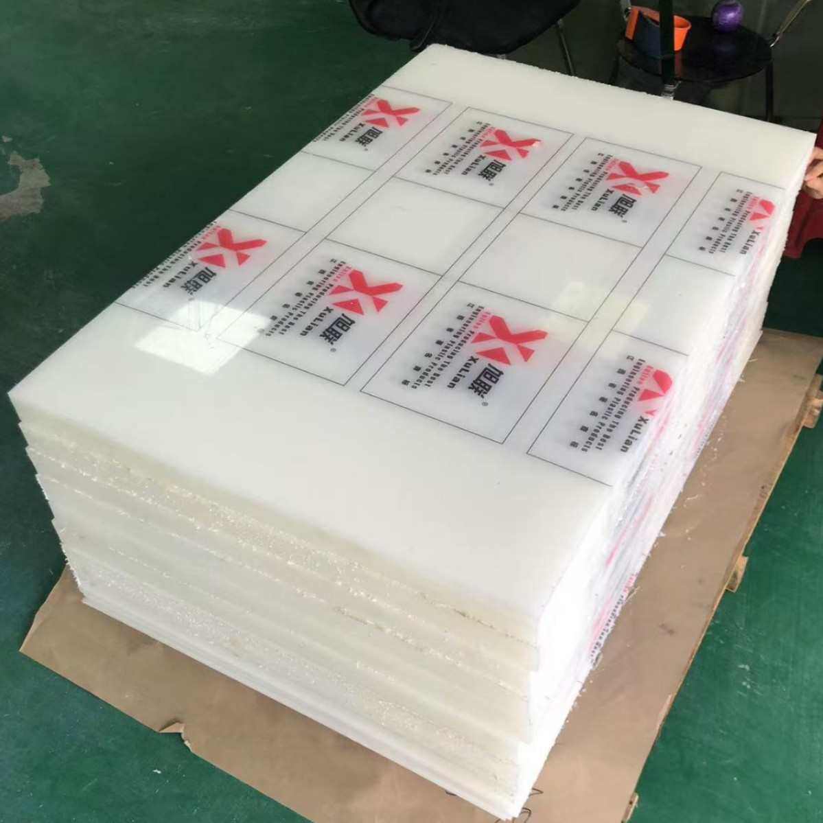 厂家汽车部件白色PP板板材级聚丙烯板塑料板加工件猪肉板PE板