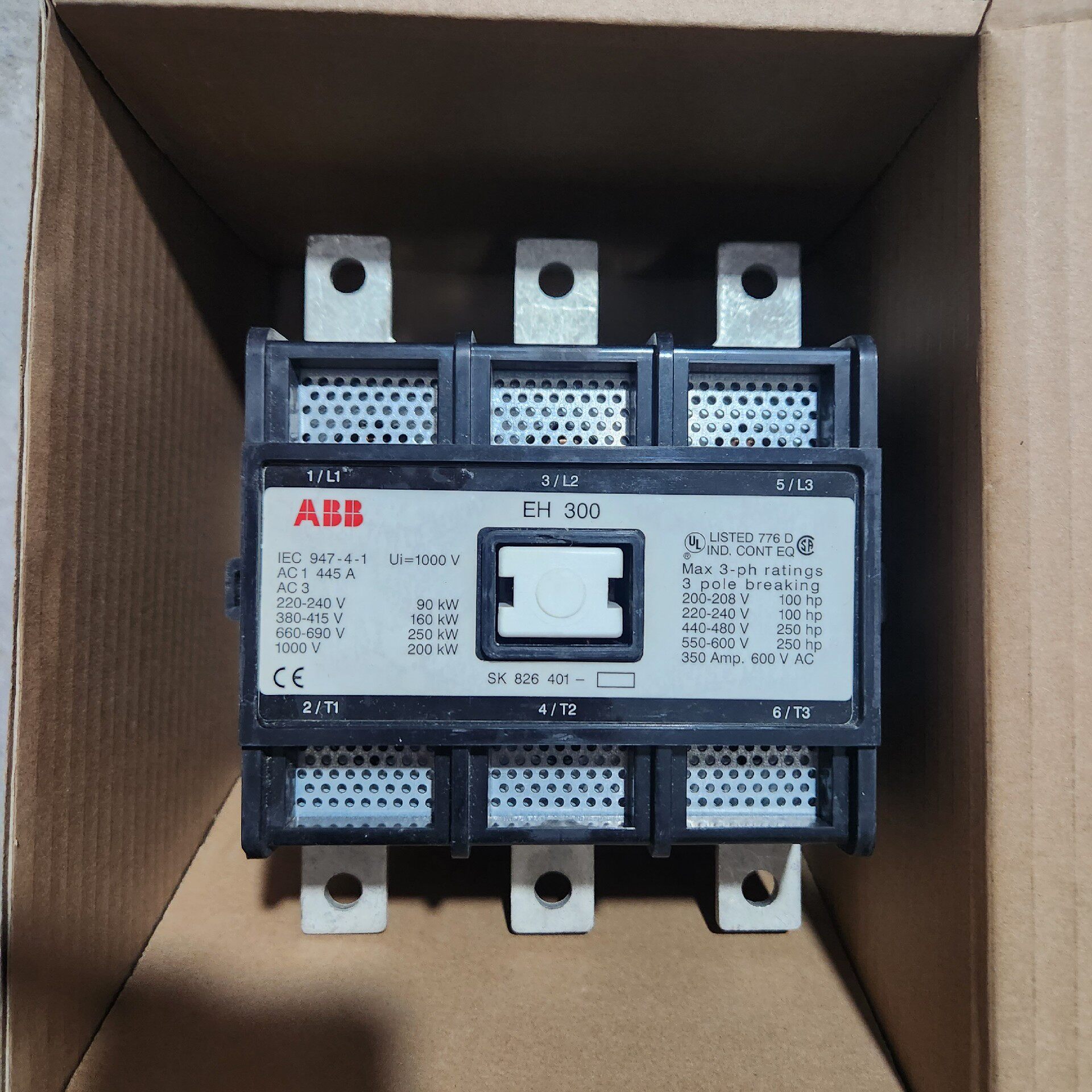 ABB接触器EH300电压220V全新库存