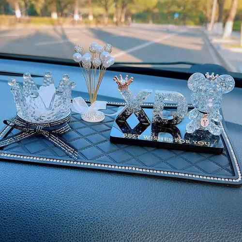 高档创意车载红摆2款025新定制字母网中件控台仪表盘汽车摆件装饰