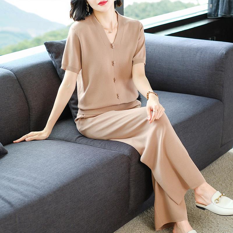 年轻妈妈夏装真丝短袖T恤2025新款中老年女装洋派桑蚕丝两件式套
