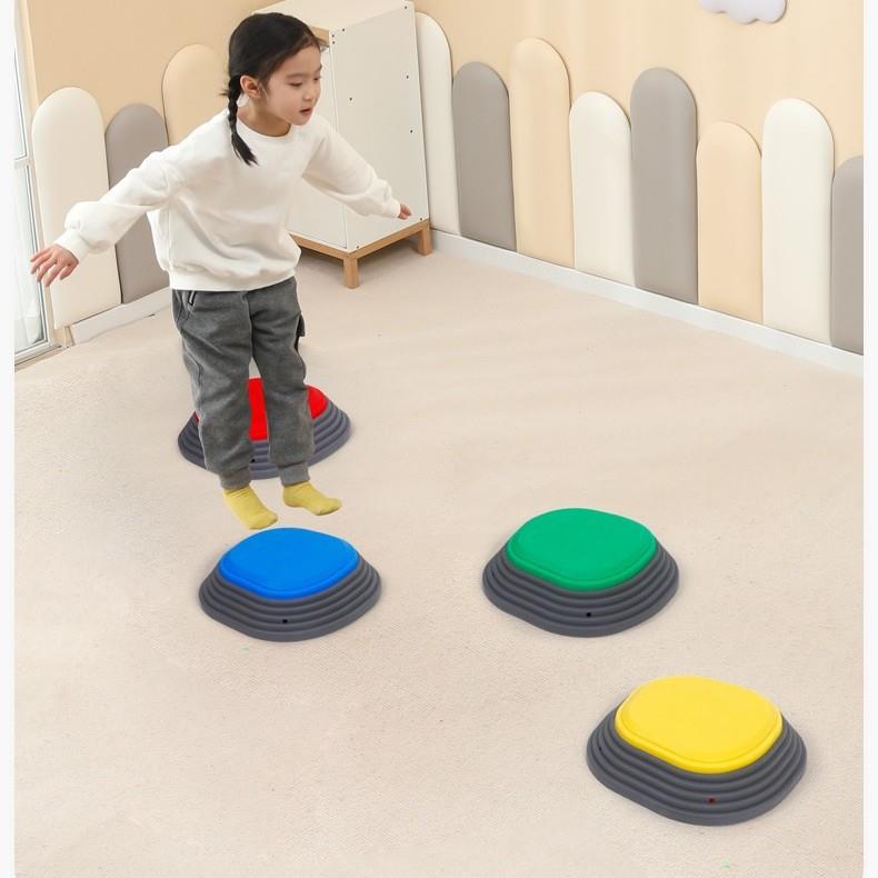 弹跳过河石感统训练器材儿童感统教具幼儿园平衡木独木桥玩具家用