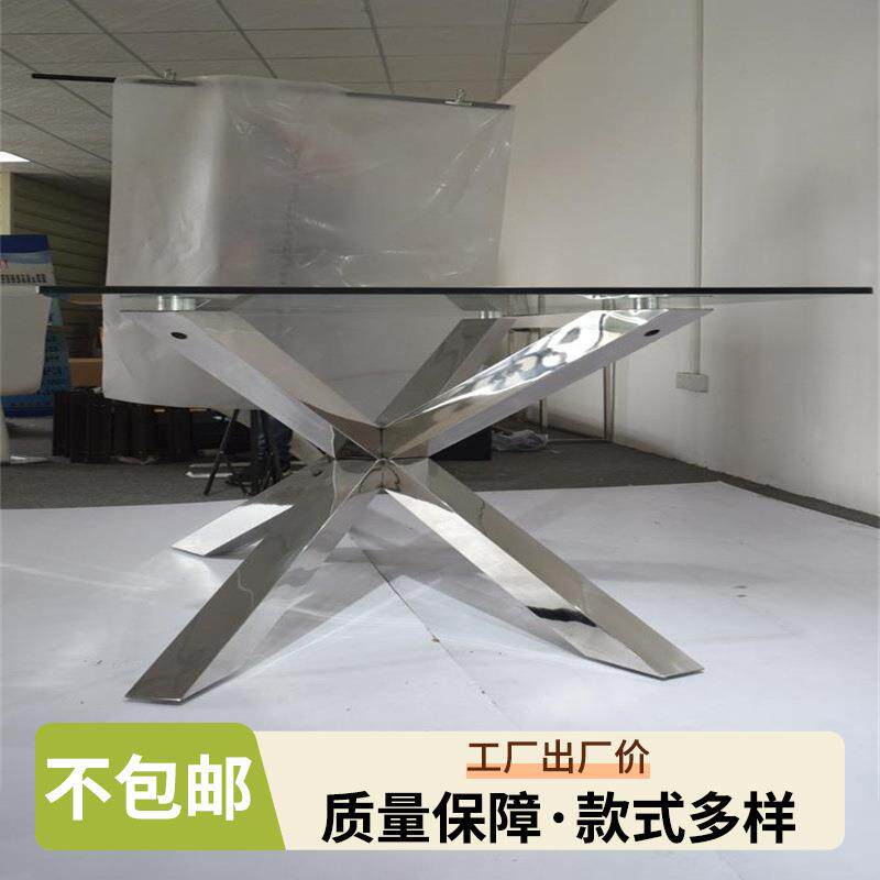 A9002现代金色玻璃餐桌套装与椅子 现代简约风格严选材质厂家现货