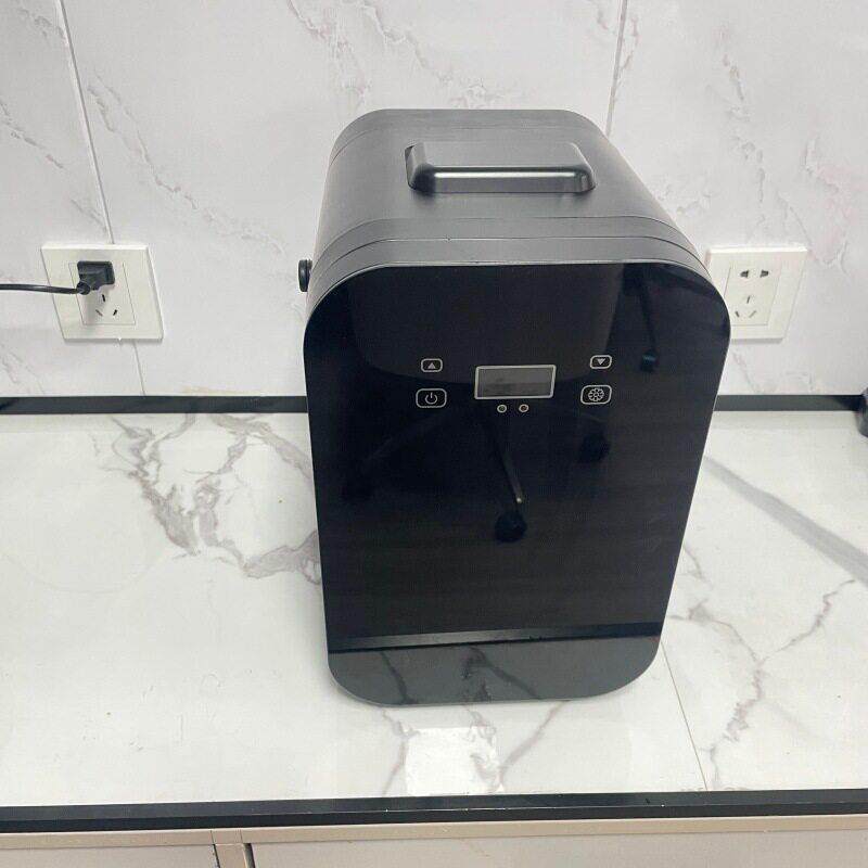 跨境欧美8L钢化玻璃门车家冷暖两用化妆品冷藏保温便携式车载冰箱