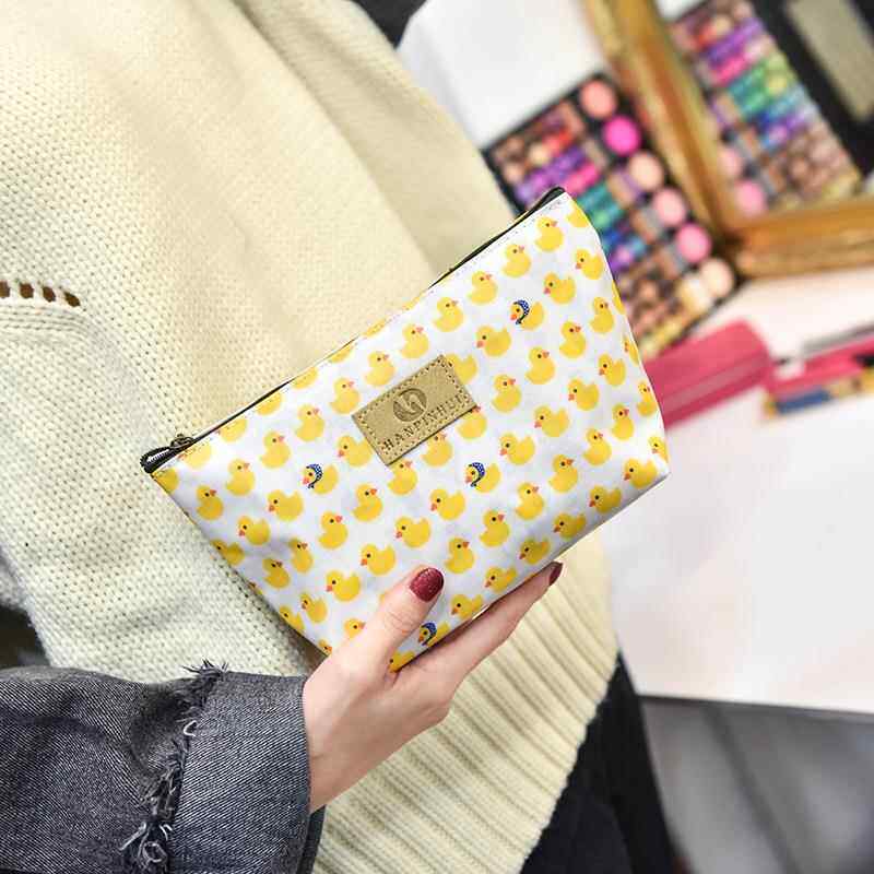 尿不湿收纳袋婴儿专用宝宝外出便携防水大容量尿片纸尿裤分装袋