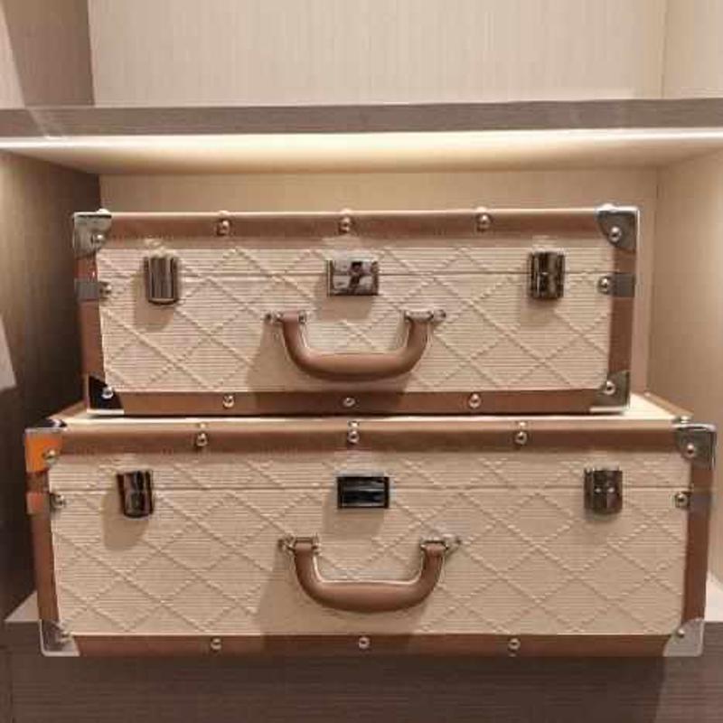 现代简约皮质手提箱样板房衣帽间收纳盒软装家居饰品摆件装饰道具